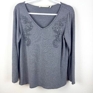 SOFT SURROUNDINGS V Neck Gray Top Shirt with Embellished Lace / Size Small